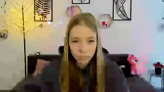 Snapshot of AnnNorriss chatting on 02/26/25, 01:41 AnnNorriss online show from 02/26/25, 01:41