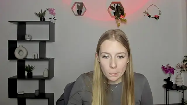 Snapshot of AnnNorriss chatting on 02/26/25, 07:49 AnnNorriss online show from 02/26/25, 07:49