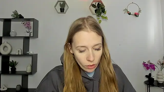 Snapshot of AnnNorriss chatting on 03/03/25, 01:53 AnnNorriss online show from 03/03/25, 01:53