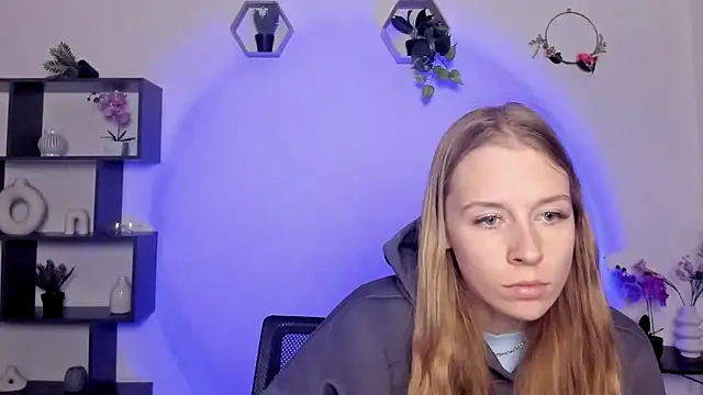 Snapshot of AnnNorriss chatting on 03/03/25, 05:07 AnnNorriss online show from 03/03/25, 05:07