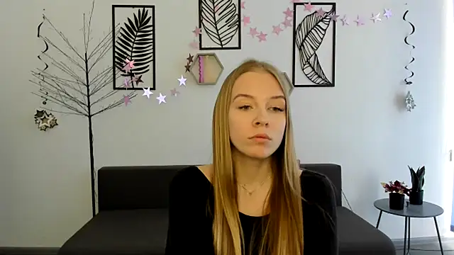 Snapshot of AnnNorriss chatting on 03/07/25, 10:24 AnnNorriss online show from 03/07/25, 10:24