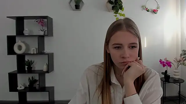 Snapshot of AnnNorriss chatting on 03/09/25, 06:28 AnnNorriss online show from 03/09/25, 06:28