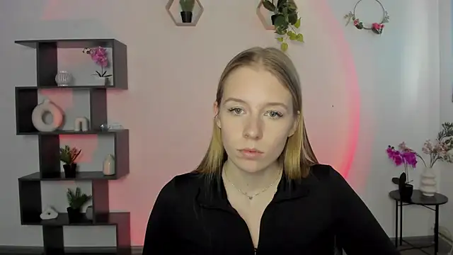 Snapshot of AnnNorriss chatting on 03/10/25, 01:10 AnnNorriss online show from 03/10/25, 01:10