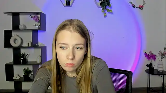 Snapshot of AnnNorriss chatting on 03/12/25, 07:06 AnnNorriss online show from 03/12/25, 07:06