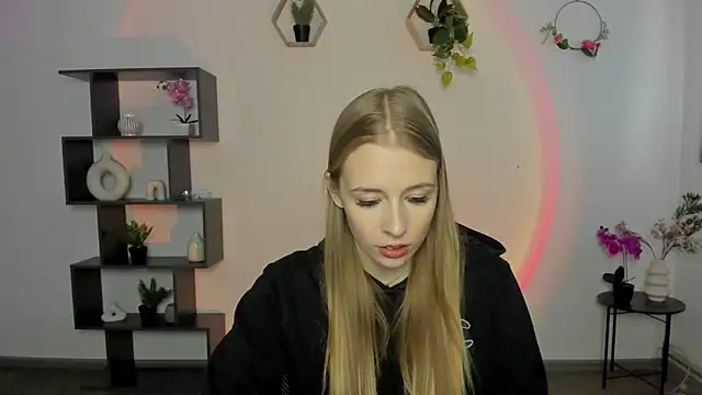 Snapshot of AnnNorriss chatting on 03/17/25, 01:08 AnnNorriss online show from 03/17/25, 01:08