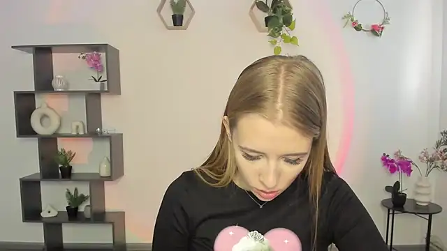 Snapshot of AnnNorriss chatting on 03/18/25, 01:42 AnnNorriss online show from 03/18/25, 01:42