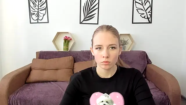 Snapshot of AnnNorriss chatting on 03/21/25, 11:12 AnnNorriss online show from 03/21/25, 11:12