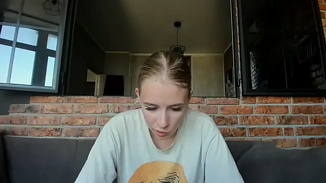 Snapshot of AnnNorriss chatting on 09/08/25, 02:16 AnnNorriss online show from 09/08/25, 02:16