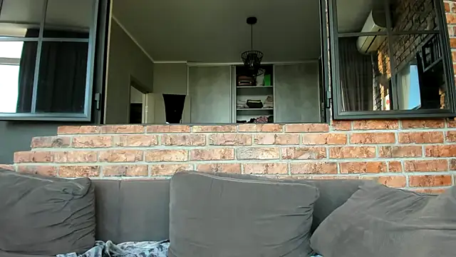 Snapshot of AnnNorriss chatting on 09/24/25, 05:11 AnnNorriss online show from 09/24/25, 05:11