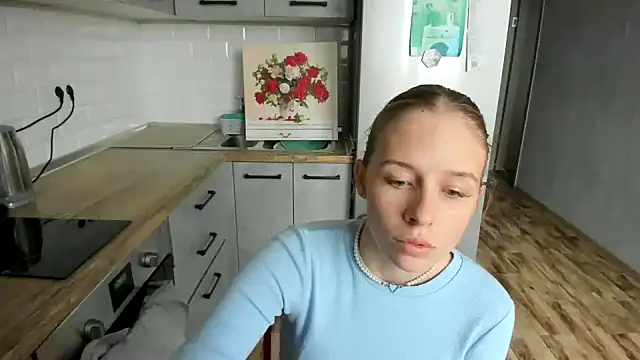 Snapshot of AnnNorriss chatting on 10/14/25, 01:12 AnnNorriss online show from 10/14/25, 01:12