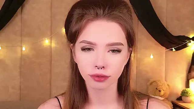 Sierra Fane online show from 11/07/25, 05:51