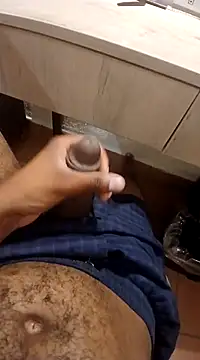 Snapshot of Thomashick002 chatting on 02/27/25, 07:26 Thomashick002 online show from 02/27/25, 07:26