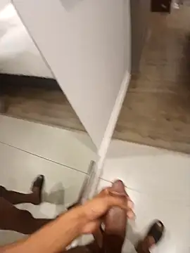 Snapshot of Thomashick002 chatting on 09/08/25, 07:24 Thomashick002 online show from 09/08/25, 07:24