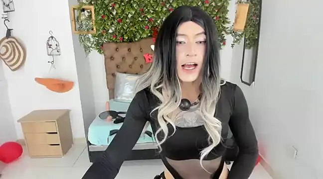 Snapshot of Alishaa_Nixx chatting on 03/04/25, 04:06 Alishaa Nixx online show from 03/04/25, 04:06