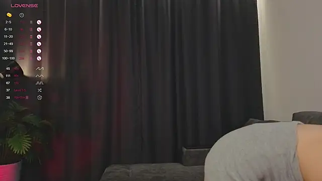 Snapshot of Nerdy_Amy chatting on 11/08/25, 04:07 Nerdy Amy online show from 11/08/25, 04:07