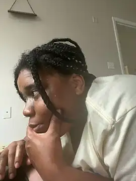 Snapshot of Deshay30 chatting on 09/22/25, 06:32 Deshay30 online show from 09/22/25, 06:32