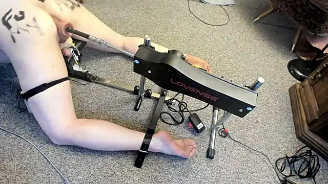 Snapshot of YourToy199 chatting on 10/18/25, 10:10 YourToy199 online show from 10/18/25, 10:10