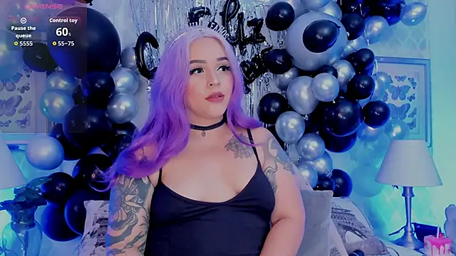 Carlaguzman  online show from 10/18/25, 03:46