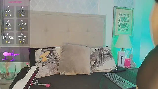 Carlaguzman  online show from 11/05/25, 01:44