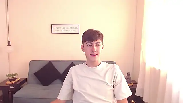 Snapshot of babymaik chatting on 03/18/25, 01:20 babymaik online show from 03/18/25, 01:20