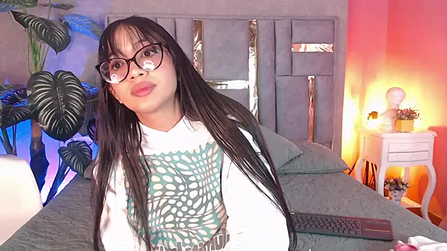 Tyla Ks online show from 09/18/25, 07:49