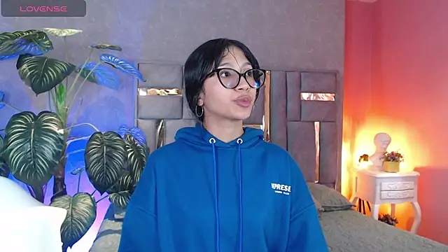 Tyla Ks online show from 09/27/25, 08:14