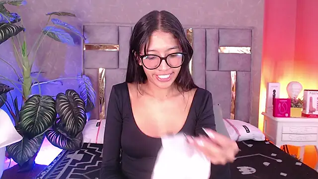 Tyla Ks online show from 11/03/25, 07:37