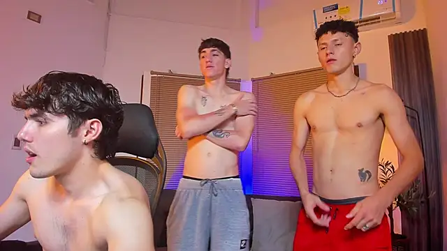 Fun BoysW online show from 03/11/25, 01:59