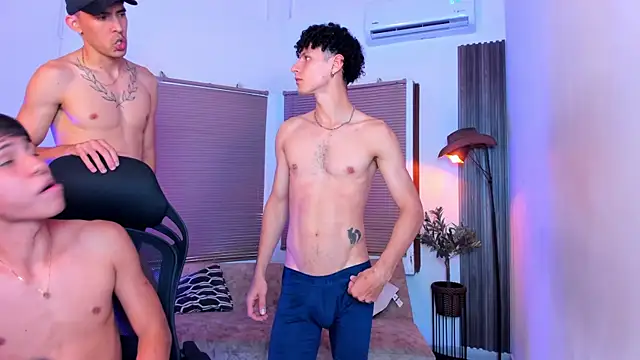 Fun BoysW online show from 10/01/25, 02:06