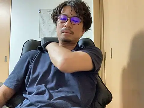 Snapshot of masato1115aa chatting on 09/30/25, 02:22 masato1115aa online show from 09/30/25, 02:22