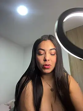 Snapshot of _SARA_69 chatting on 03/04/25, 11:19 SARA 69 online show from 03/04/25, 11:19