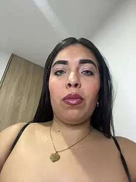 Snapshot of _SARA_69 chatting on 03/21/25, 10:06 SARA 69 online show from 03/21/25, 10:06