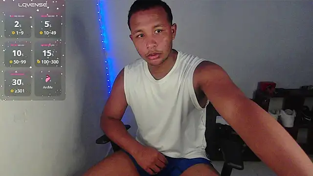 Snapshot of Gooss_cum chatting on 10/27/25, 12:04 Gooss cum online show from 10/27/25, 12:04