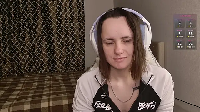 Snapshot of Luna_Loveee chatting on 10/30/25, 03:52 Luna Loveee online show from 10/30/25, 03:52