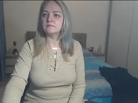 MatureDiana online show from 01/17/25, 03:23