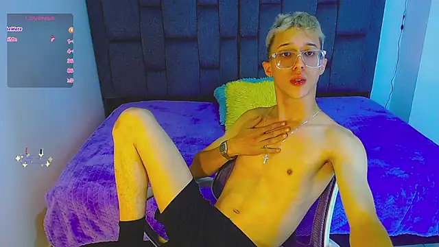 skinny bigcock02 online show from 10/25/25, 10:15