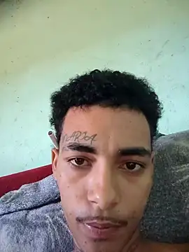 Snapshot of vertin07 chatting on 11/20/25, 12:16 vertin07 online show from 11/20/25, 12:16