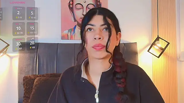 Cassie bloom online show from 11/19/25, 08:09