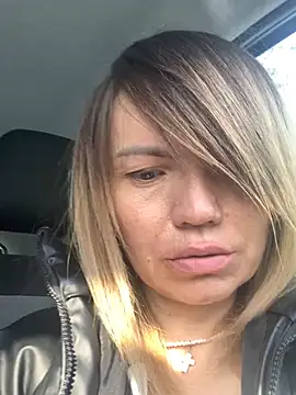Snapshot of Ella_Pearlie chatting on 02/26/25, 10:36 Ella Pearlie online show from 02/26/25, 10:36
