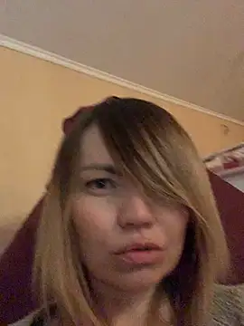 Snapshot of Ella_Pearlie chatting on 02/28/25, 02:53 Ella Pearlie online show from 02/28/25, 02:53