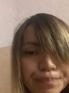 Snapshot of Ella_Pearlie chatting on 03/04/25, 11:19 Ella Pearlie online show from 03/04/25, 11:19