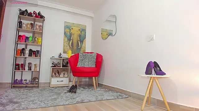 Snapshot of Camillevegas chatting on 11/11/25, 10:54 Camillevegas online show from 11/11/25, 10:54