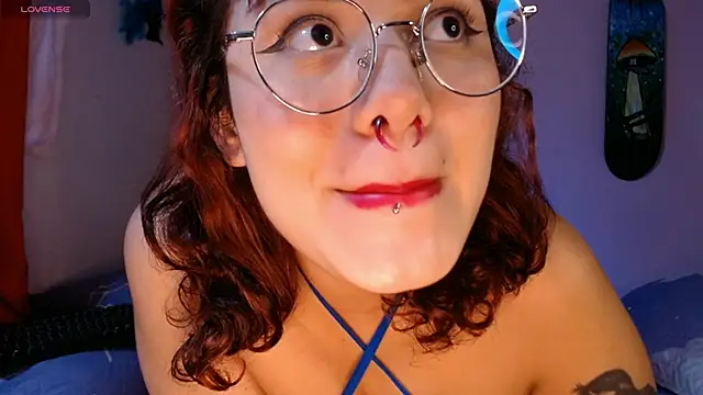 Snapshot of Maddy_Jhonsson chatting on 09/26/25, 10:25 Maddy Jhonsson online show from 09/26/25, 10:25