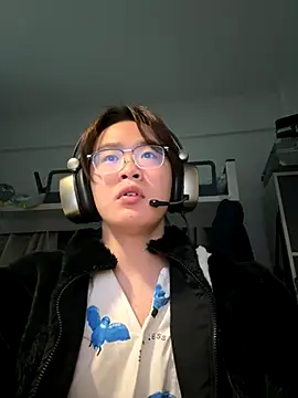 Snapshot of Anson0722 chatting on 11/03/25, 02:35 Anson0722 online show from 11/03/25, 02:35