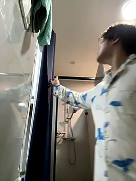 Snapshot of Anson0722 chatting on 11/12/25, 03:12 Anson0722 online show from 11/12/25, 03:12