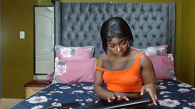 TheDramadoll online show from 11/19/25, 04:07