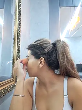 Bella Posh online show from 10/09/25, 05:49