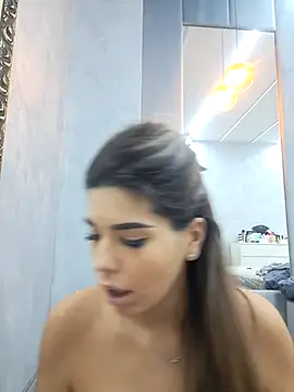 Bella Posh online show from 10/28/25, 05:44