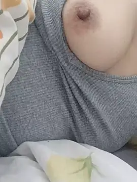 Snapshot of BUSE8821 chatting on 09/20/25, 11:22 BUSE8821 online show from 09/20/25, 11:22