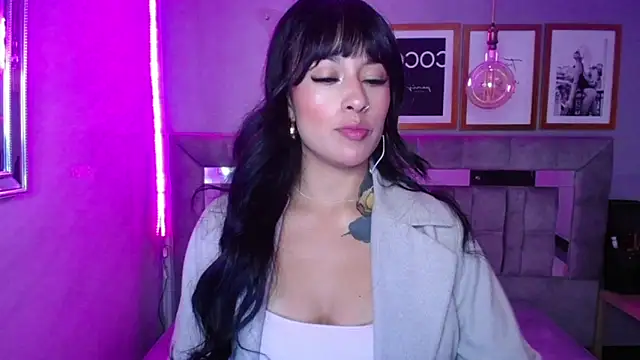 Snapshot of Isabella_Collen_v chatting on 03/19/25, 12:34 Isabella Collen v online show from 03/19/25, 12:34